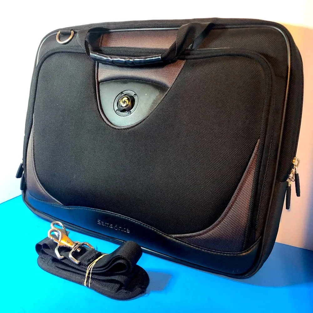 Samsonite Black Messanger Bag/Laptop Bag/Soft Briefcase. Strap Included